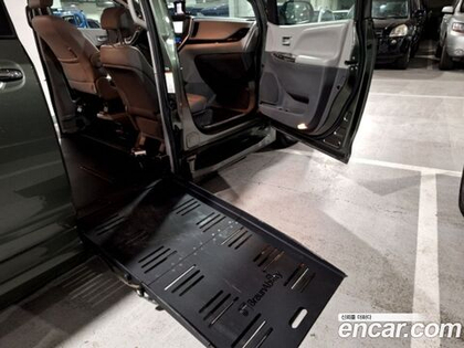 Toyota Sienna 3.5 (12.2019)