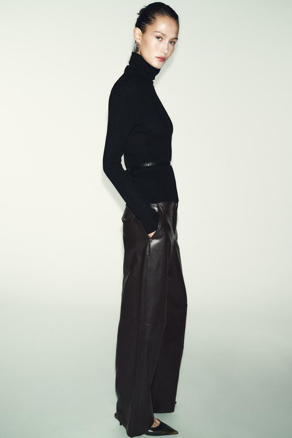 ZARA СВИТЕР ИЗ 100% ШЕРСТИ С ВЫСОКИМ ВОРОТНИКОМ И РЕМНЕМ, ЧЕРНЫЙ