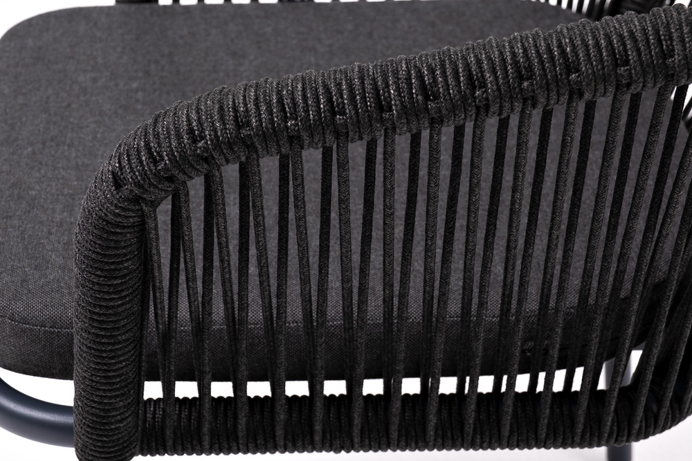 "Марсель" стул плетеный из роупа, каркас алюминий темно-серый (RAL7024) муар, роуп темно-серый круглый, ткань темно-серая 027