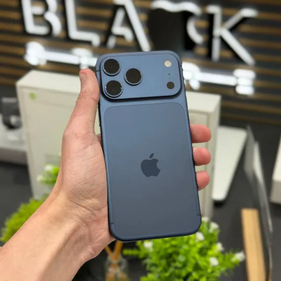Б/У телефон Apple iPhone 17 Pro Max 256Gb Deep Blue (0 циклов) (KYCH6MJ61P)