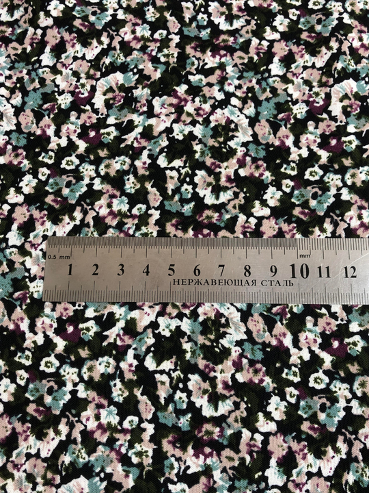 Креп принт, цветок мелкий на черном Kelly