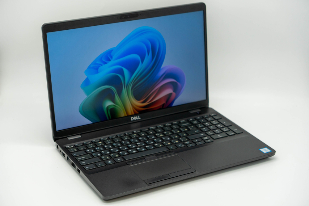 Ноутбук Dell Precision 3541 ( i7-9850H / Quadro P620 )