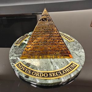 Подарки финансисту