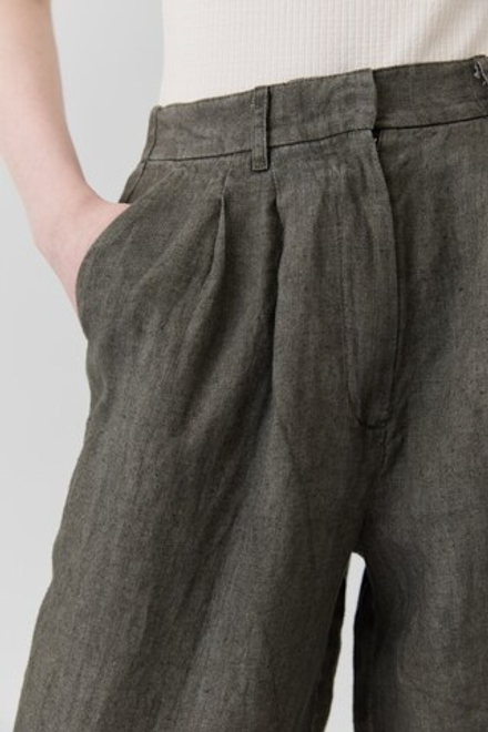 Брюки со складками из серого льна