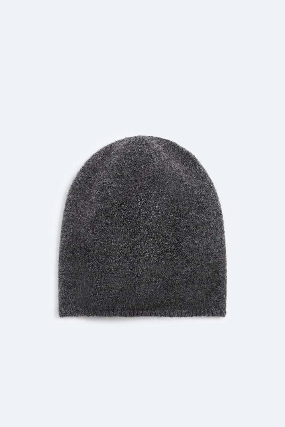 ZARA ШАПКА БИНИ С ПОЛИРОВКОЙ, СЕРЫЙ С МЕЛАНЖЕВЫМ ЭФФЕКТОМ