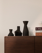 Набор из 3 ваз Dunari из черной терракоты 10,2 см / 13,5 см / 10 см