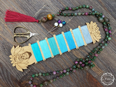 Бобинка "Лотос" на 7 цветов мулине