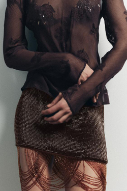 ZARA МИНИ-ЮБКА С БУСИНАМИ И БАХРОМОЙ, КОРИЧНЕВЫЙ