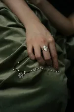 Кольцо Небесный Свет, Луна