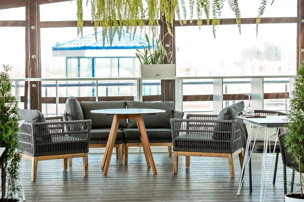 "Франческо" интерьерный стол из HPL круглый Ø90см, цвет молочный