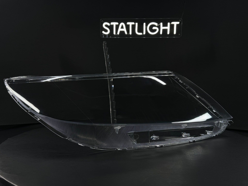 Правое стекло фары KIA Sorento 2 2012-2021