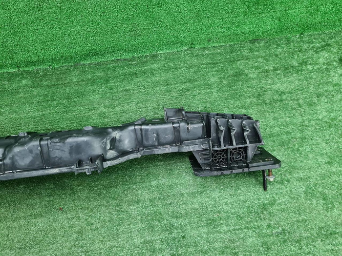 Усилитель задний Genesis GV80 (2020-н.в.)