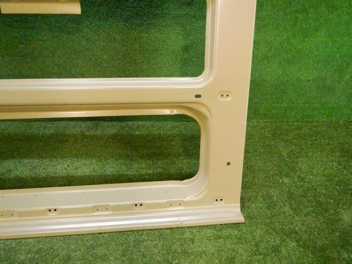 Панель боковины левая Mercedes Sprinter W901 (2000-н.в.)