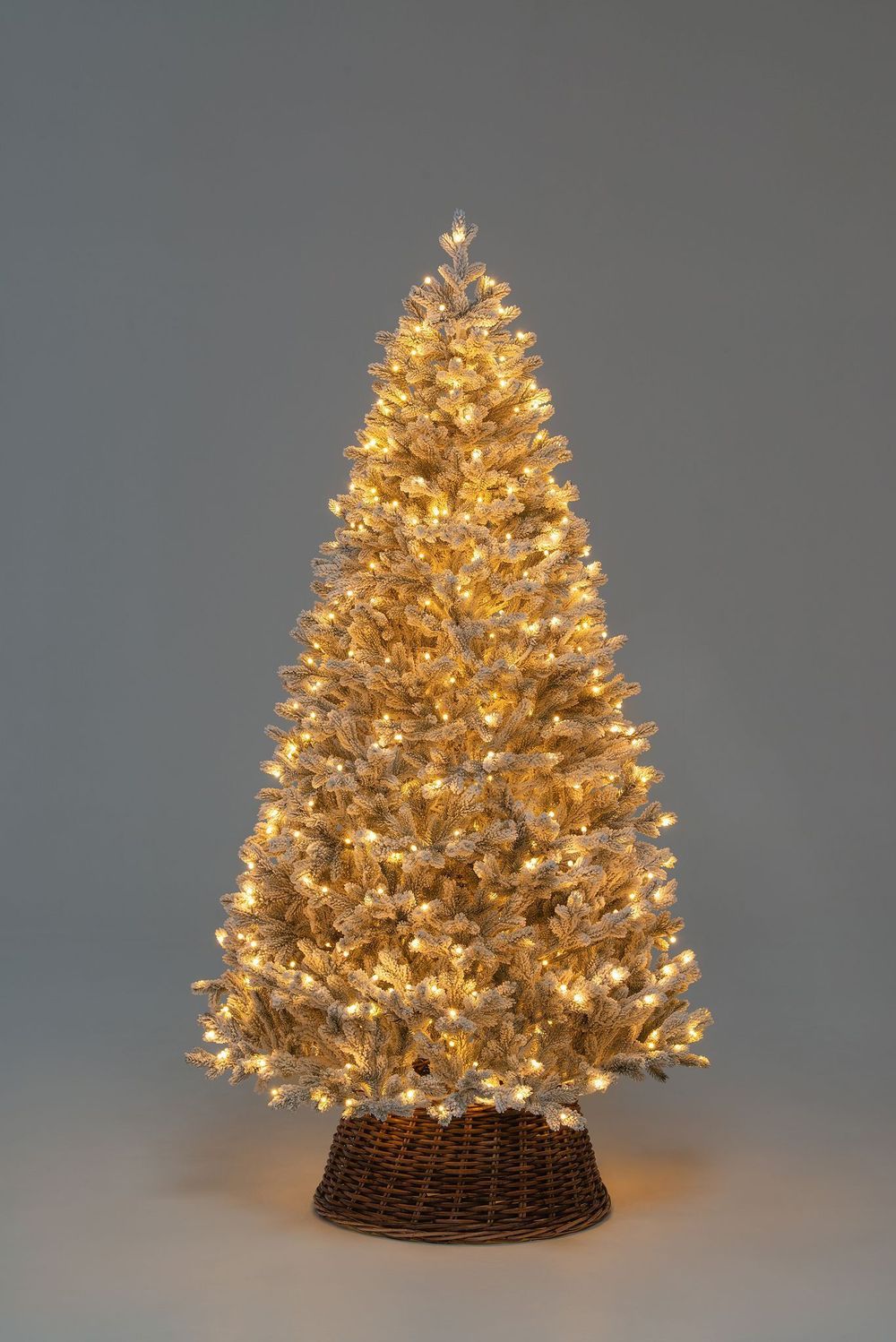 Заснеженная елка с гирляндой «Алтайская» теплый свет (Литая) 210 см / 2,1 м