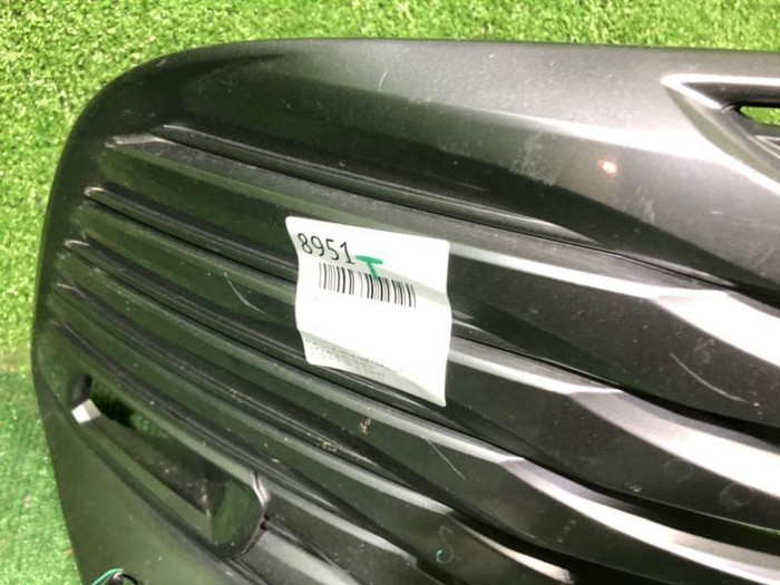 Решетка переднего бампера Toyota Camry xv70 17-21