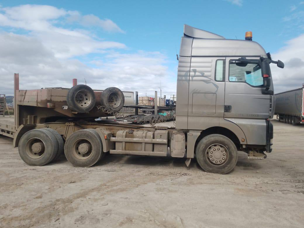SITRAK C7H 6x4 Седельный тягач ZZ4256V364HE (Дизельный, 12,4 л, 540 л.с., МТ)
