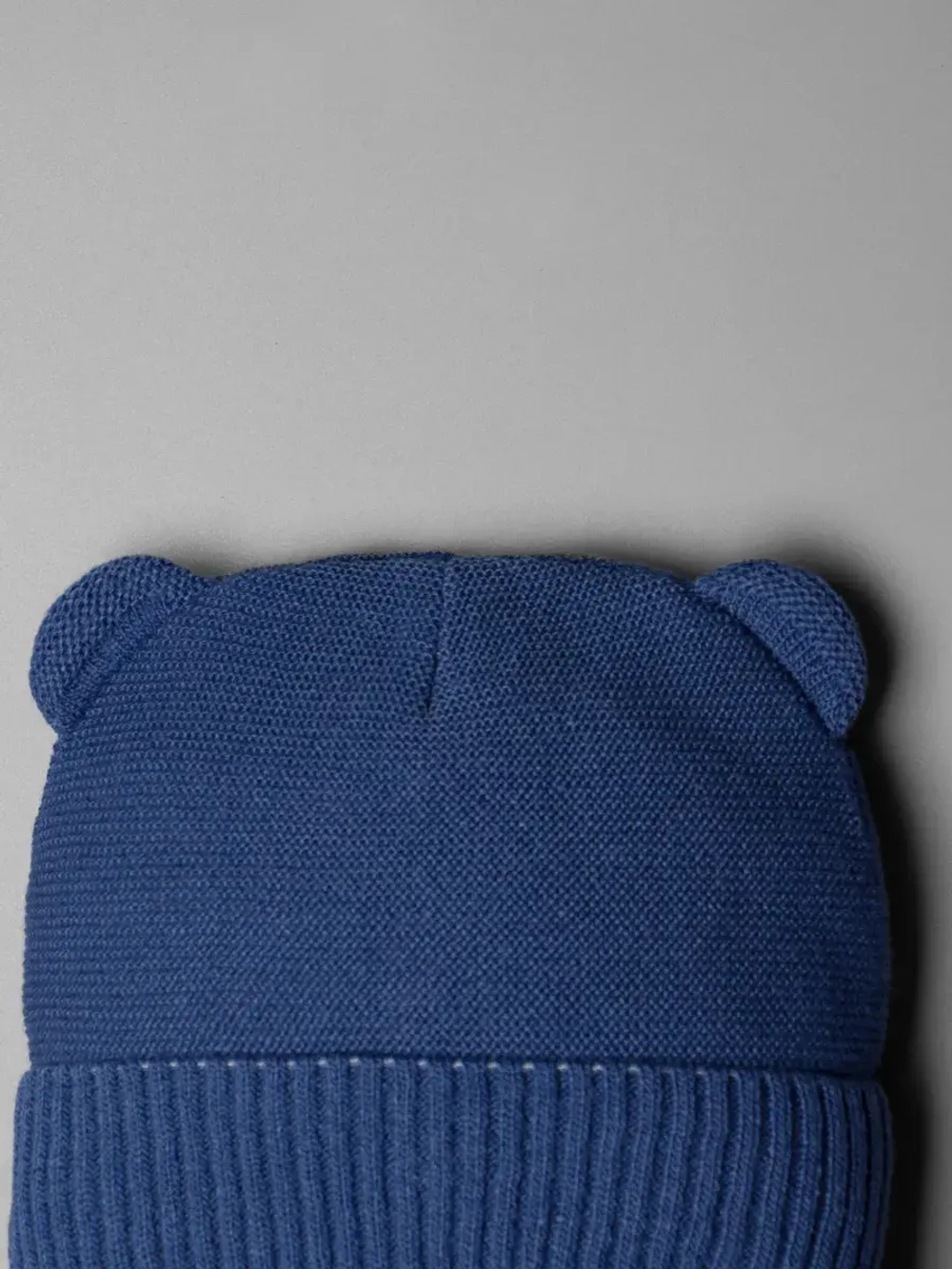 Шапка и снуд вязаная демисезонная для детей