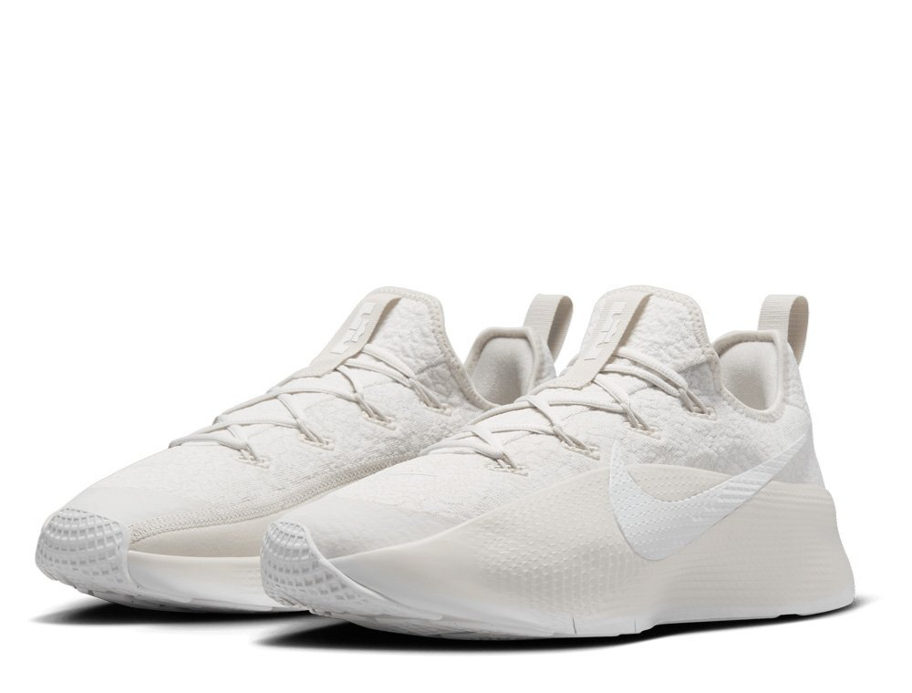 Баскетбольные кроссовки Nike LeBron TR 1 White Shoes