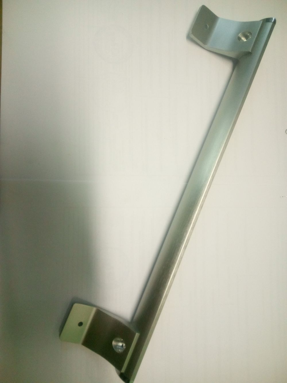 Ручка двери холодильника Whirpool (серебро) 350 мм