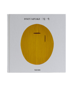 Issey Miyake. Монография о японском дизайнере (издание Taschen, на английском языке)