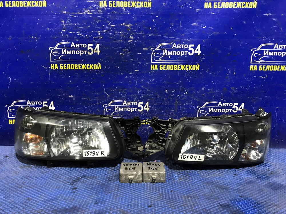 Фара передняя левая SUBARU FORESTER 2002-2004