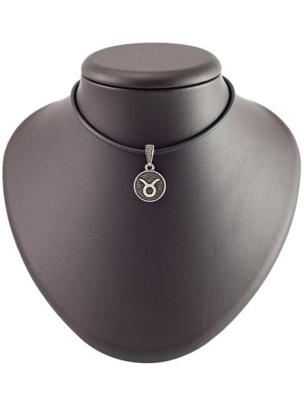 Изображение подвески из мельхиора Телец на постаменте.