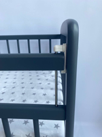 Детская кроватка Малютка 26 Колесо-качалка (серый)