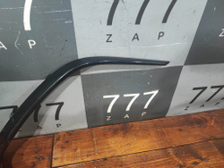 Молдинг решетки бампера правый Camry (XV70) 20-нв Б/У Оригинал 5271206240