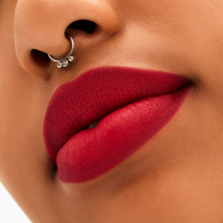 MAC Cosmetics Locked Kiss 24h Lipstick - Стойкая помада с матовым эффектом, 1,8 g