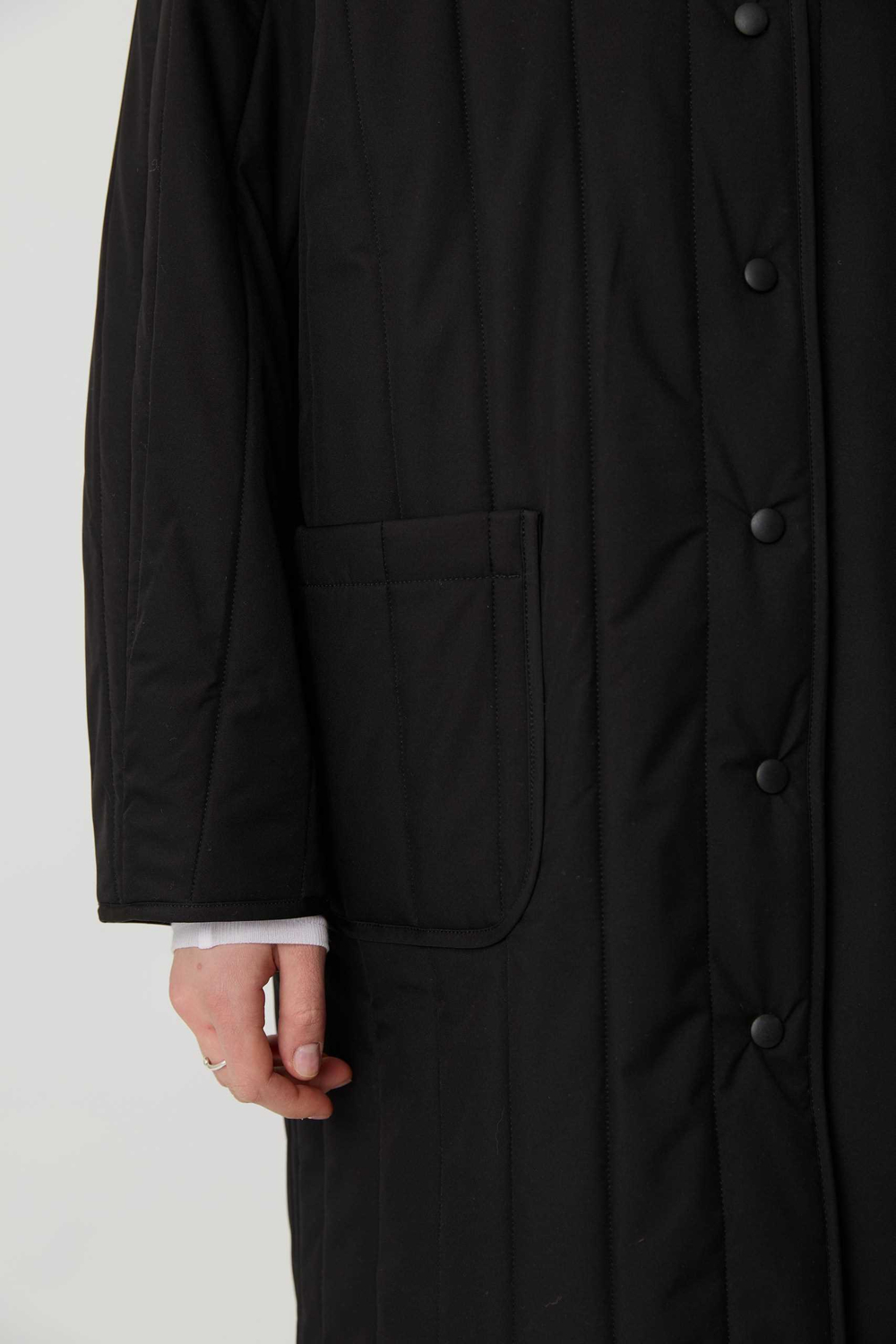 Стеганое пальто черного цвета