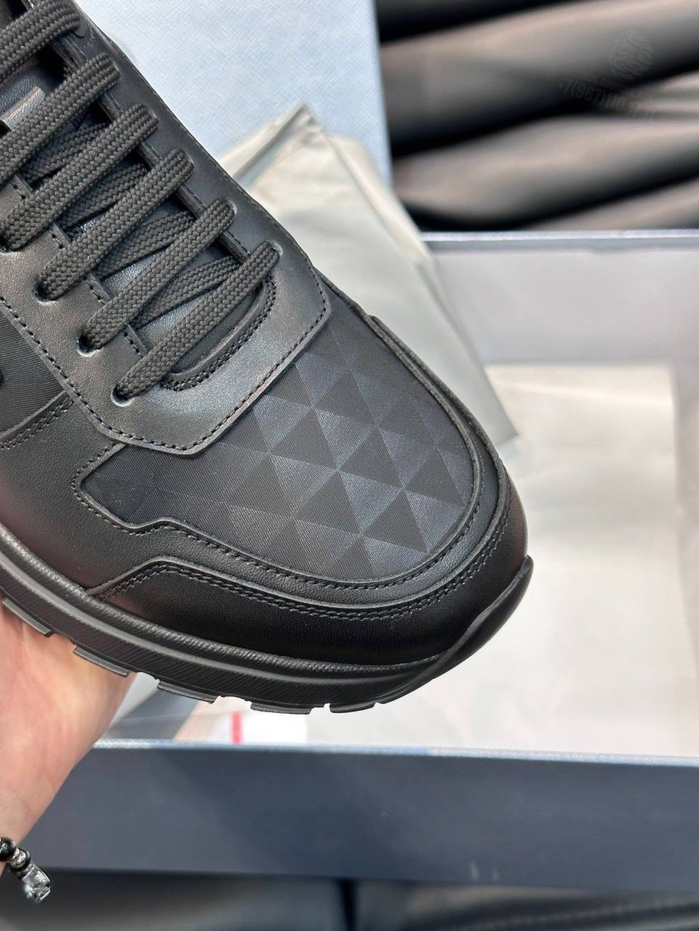 Кроссовки Prada