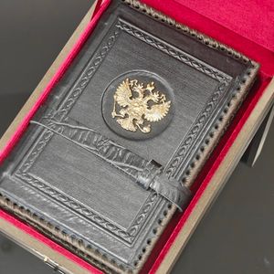 Подарки из кожи