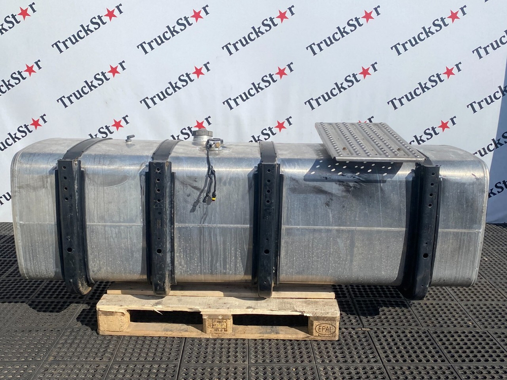 Бак топливный в сборе 700L 2023г.