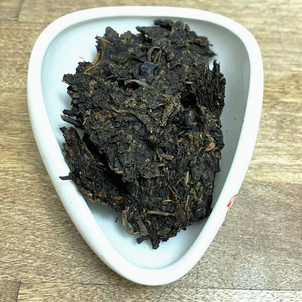 Шэн Пуэр Кирпич "Панда" 2002 г, в разлом