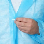 Халат посетительский нестерильный Гекса Визитер р.52-54 XXL 110 см плотность 20, кнопки спереди голубой 50 шт