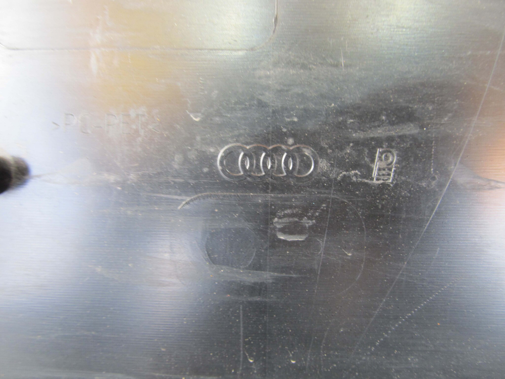 Решетка радиатора  Audi Q5 (8R) 12-15 Б/У Оригинал 8r0853651ab