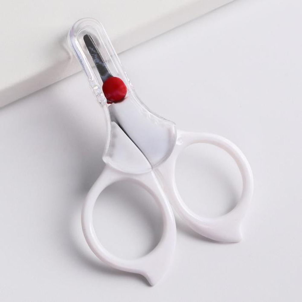 5231435 Ножницы детские, маникюрные, с колпачком, цвет белый