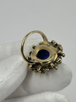 Кольцо с синей вставкой