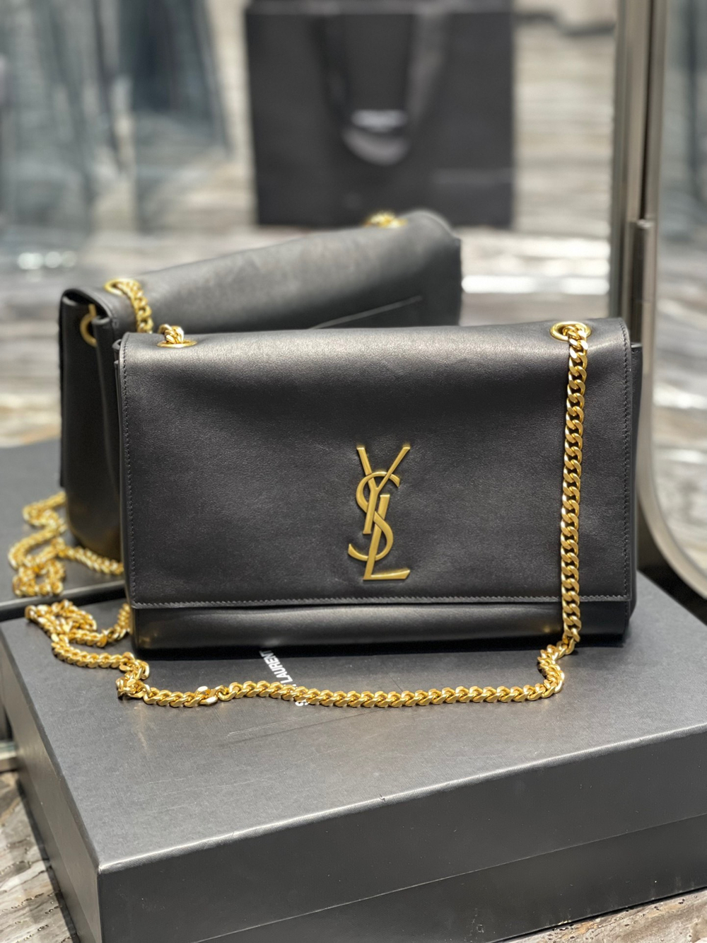 Saint Laurent Kate Medium Reversible Chain Bag 28 cm