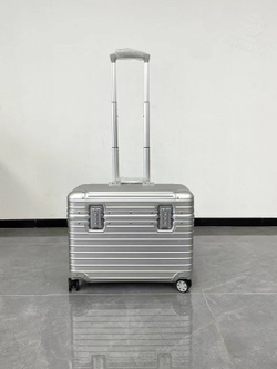 Дорожный чемодан Rimowa