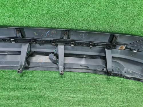 Юбка переднего бампера Toyota Land Cruiser 200 (2015-2021) Executive Lounge