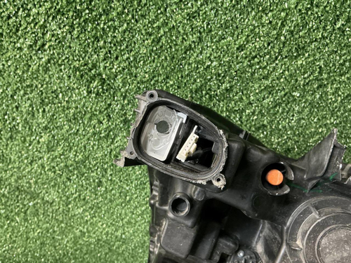 Фара правая Geely Atlas 2 (2023-н.в.) LED