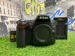 Nikon D90 9.300 кадров