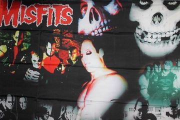 Флаг Misfits фото группы + череп