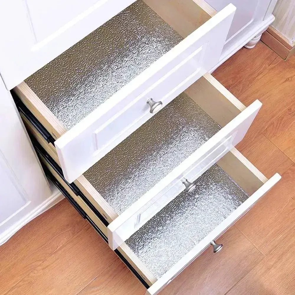 Наноплёнка /Алюминиевая самоклеющаяся защитная пленка / Защитный экран от брызг и жира для кухни (серебро)