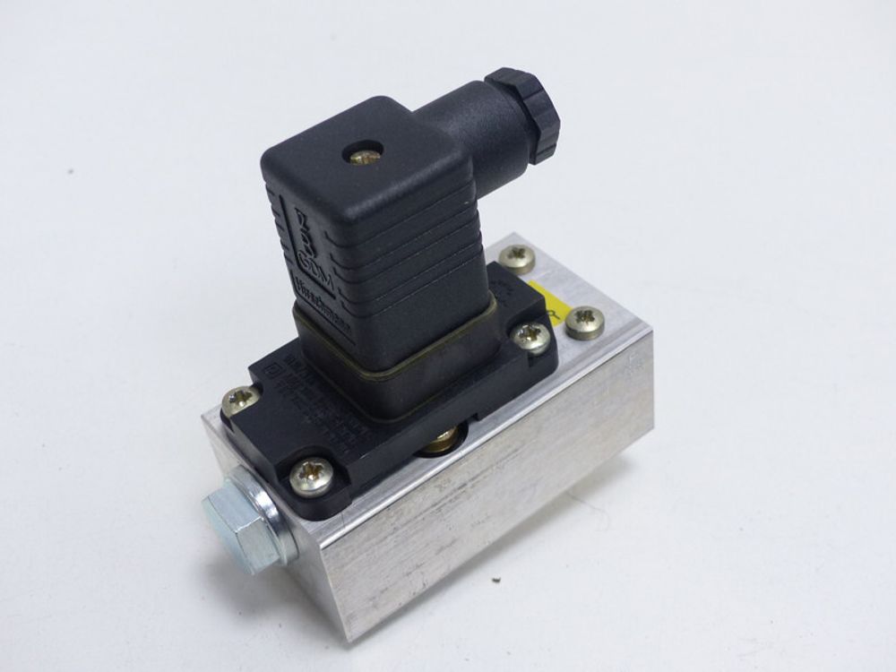 Hirschmann 12 B GDM + 59 010 70 101 Schaltdruck 1,2bar