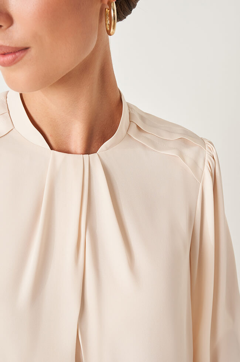 22843 Блузка женская (кремовый)