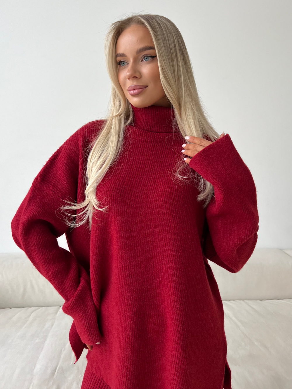 Шерстяной костюм красный