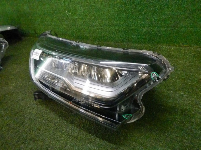 Фара правая Honda CR-V 5 (2016-н.в.) LED