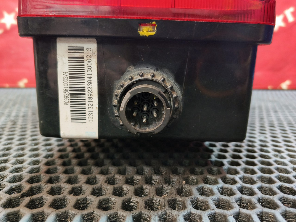 Фонарь задний правый 2022г